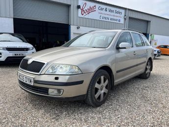 Skoda Octavia 2.0 TDI Laurin & Klement Estate 5dr Diesel DSG Euro 4 (140 ps)