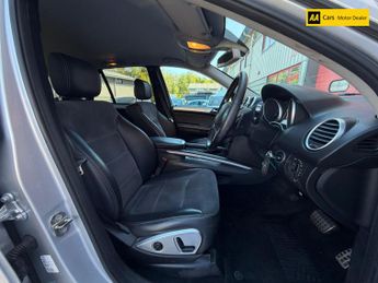 Mercedes-Benz M Class 3.0 ML320 CDI V6 Sport SUV 5dr Diesel Tiptronic 4WD Euro 4 (224 