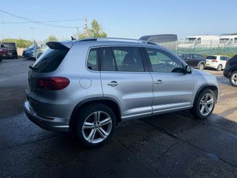 Volkswagen Tiguan 2.0 TDI BlueMotion Tech R-Line SUV 5dr Diesel DSG 4WD Euro 5 (s/