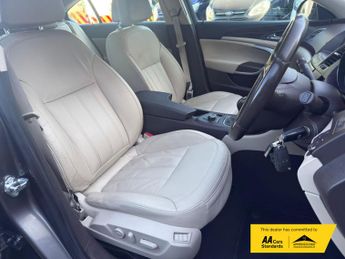 Vauxhall Insignia 2.0T Elite Nav Hatchback 5dr Petrol Manual Euro 5 (220 ps)