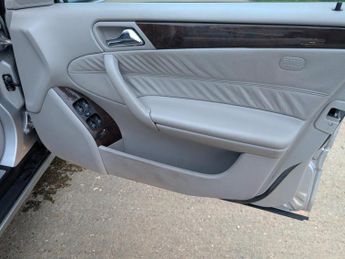 Mercedes-Benz C Class 1.8 C200 Kompressor Elegance SE Saloon 4dr Petrol Automatic (212