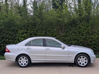 Mercedes-Benz C Class 1.8 C200 Kompressor Elegance SE Saloon 4dr Petrol Automatic (212