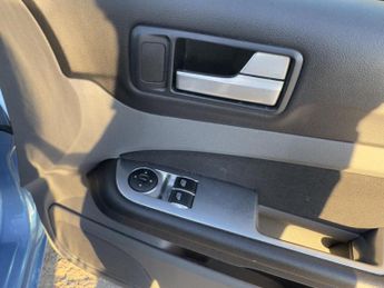 Ford Focus 1.6 Titanium Estate 5dr Petrol Manual (159 g/km, 99 bhp)