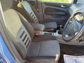 Ford Focus 1.6 Titanium Estate 5dr Petrol Manual (159 g/km, 99 bhp)