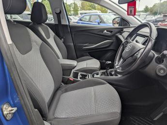 Vauxhall Grandland X 1.2 Turbo SE SUV 5dr Petrol Manual Euro 6 (s/s) (130 ps)
