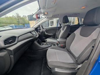 Vauxhall Grandland X 1.2 Turbo SE SUV 5dr Petrol Manual Euro 6 (s/s) (130 ps)