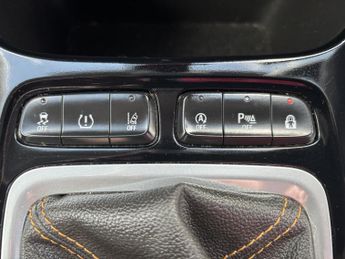 Vauxhall Crossland X 1.2 Elite SUV 5dr Petrol Manual Euro 6 (s/s) (83 ps)