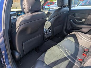 Mercedes-Benz C Class 2.0 C220d AMG Line Saloon 4dr Diesel G-Tronic+ Euro 6 (s/s) (194