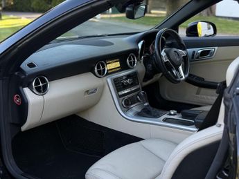 Mercedes-Benz SLK 1.8 SLK200 BlueEfficiency AMG Sport Convertible 2dr Petrol G-Tro