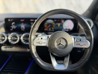 Mercedes-Benz GLA 1.3 GLA200 AMG Line (Executive) SUV 5dr Petrol 7G-DCT Euro 6 (s/