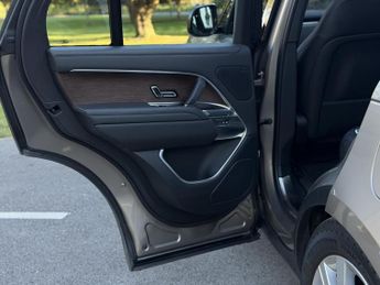 Land Rover Range Rover 3.0 P440e 38.2kWh SE SUV 5dr Petrol Plug-in Hybrid Auto 4WD Euro