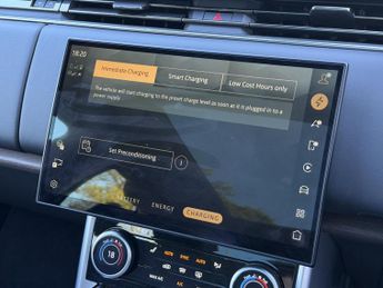 Land Rover Range Rover 3.0 P440e 38.2kWh SE SUV 5dr Petrol Plug-in Hybrid Auto 4WD Euro