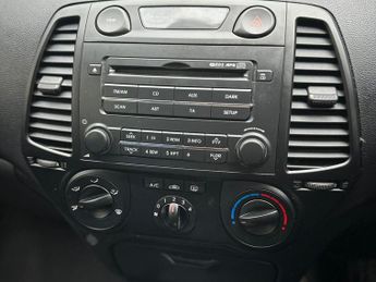 Hyundai i20 1.4 Comfort Hatchback 5dr Petrol Auto Euro 4 (99 bhp)