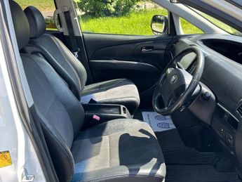 Toyota Estima 2014 TOYOTA ESTIMA 2.4 Automatic Petrol MPV 6 Seater White 5dr