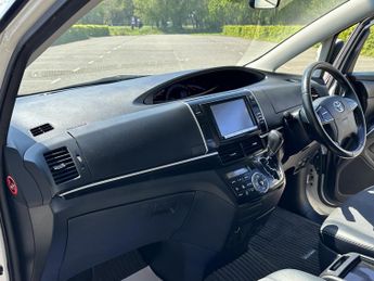 Toyota Estima 2014 TOYOTA ESTIMA 2.4 Automatic Petrol MPV 6 Seater White 5dr