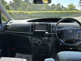 Toyota Estima 2014 TOYOTA ESTIMA 2.4 Automatic Petrol MPV 6 Seater White 5dr