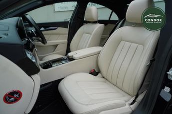 Mercedes-Benz CLS 3.0 CLS350d V6 AMG Line (Premium) Coupe 4dr Diesel G-Tronic+ Eur