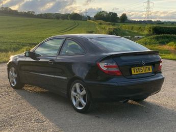 Mercedes-Benz C Class 1.8 C160 Kompressor SE Coupe 2dr Petrol Automatic (193 g/km, 122