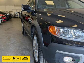 Volvo XC70 2.4 D5 SE Lux Estate 5dr Diesel Geartronic AWD Euro 5 (215 ps)
