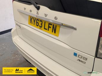 Volvo XC90 2.4 D5 R-Design Nav SUV 5dr Diesel Geartronic 4WD Euro 5 (200 ps