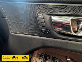 Volvo XC60 2.0 D4 Inscription Pro SUV 5dr Diesel Auto AWD Euro 6 (s/s) (190
