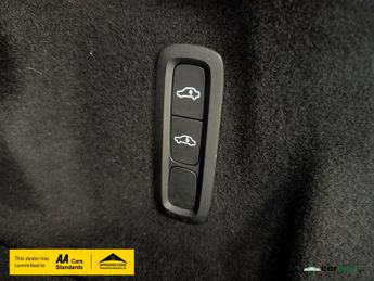 Volvo XC60 2.0 D4 Inscription Pro SUV 5dr Diesel Auto AWD Euro 6 (s/s) (190