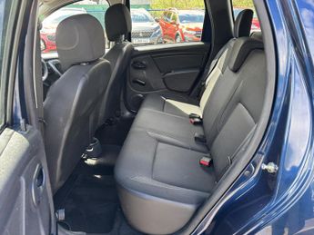 Dacia Duster 1.6 SCe Ambiance SUV 5dr Petrol Manual 4WD Euro 6 (s/s) (115 ps)