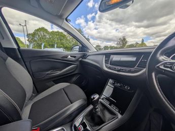 Vauxhall Grandland X 1.2 Turbo GPF Sport Nav SUV 5dr Petrol Manual Euro 6 (s/s) (130 
