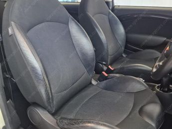 MINI Clubman 1.6 Cooper Estate 5dr Petrol Manual Euro 5 (s/s) (122 ps)