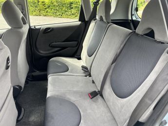 Honda Jazz 1.4 i-VTEC ES Hatchback 5dr Petrol CVT Euro 5 (99 ps)