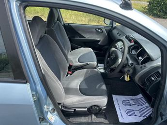 Honda Jazz 1.4 i-VTEC ES Hatchback 5dr Petrol CVT Euro 5 (99 ps)