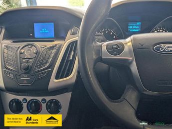 Ford Focus 1.0T EcoBoost Zetec Hatchback 5dr Petrol Manual Euro 5 (s/s) (12