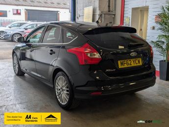 Ford Focus 1.0T EcoBoost Zetec Hatchback 5dr Petrol Manual Euro 5 (s/s) (12