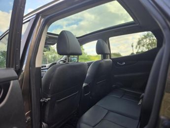 Nissan Qashqai 1.2 DIG-T Tekna SUV 5dr Petrol XTRON 2WD Euro 6 (s/s) (115 ps)