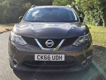 Nissan Qashqai 1.2 DIG-T Tekna SUV 5dr Petrol XTRON 2WD Euro 6 (s/s) (115 ps)