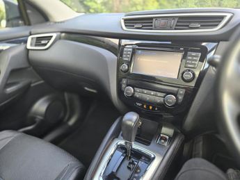 Nissan Qashqai 1.2 DIG-T Tekna SUV 5dr Petrol XTRON 2WD Euro 6 (s/s) (115 ps)