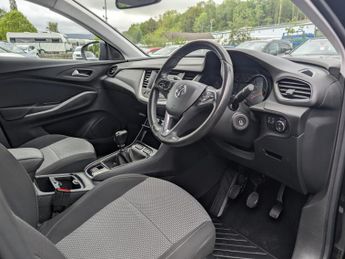 Vauxhall Grandland X 1.2 Turbo GPF SE SUV 5dr Petrol Manual Euro 6 (s/s) (130 ps)