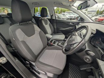 Vauxhall Grandland X 1.2 Turbo GPF SE SUV 5dr Petrol Manual Euro 6 (s/s) (130 ps)