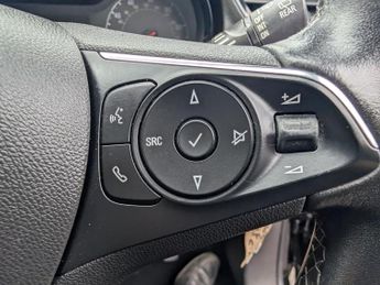 Vauxhall Grandland X 1.2 Turbo GPF SE SUV 5dr Petrol Manual Euro 6 (s/s) (130 ps)