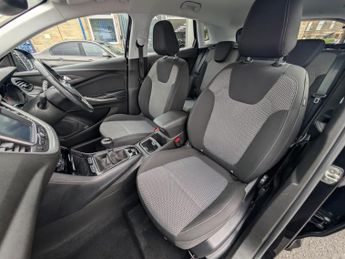 Vauxhall Grandland X 1.2 Turbo GPF SE SUV 5dr Petrol Manual Euro 6 (s/s) (130 ps)