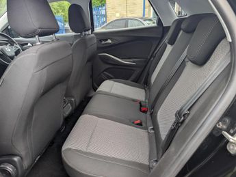 Vauxhall Grandland X 1.2 Turbo GPF SE SUV 5dr Petrol Manual Euro 6 (s/s) (130 ps)