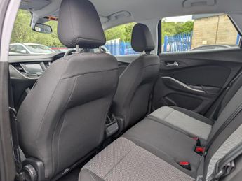 Vauxhall Grandland X 1.2 Turbo GPF SE SUV 5dr Petrol Manual Euro 6 (s/s) (130 ps)