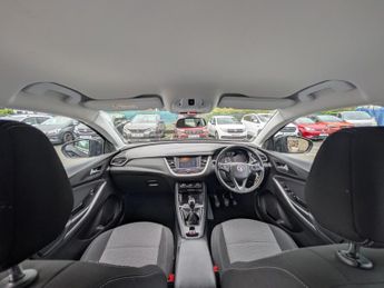 Vauxhall Grandland X 1.2 Turbo GPF SE SUV 5dr Petrol Manual Euro 6 (s/s) (130 ps)