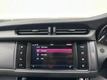Jaguar XF 2.0d R-Sport Saloon 4dr Diesel Auto Euro 6 (s/s) (180 ps)