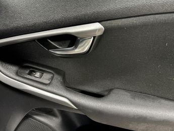 Volvo V40 1.6 D2 ES Hatchback 5dr Diesel Powershift Euro 5 (s/s) (115 ps)