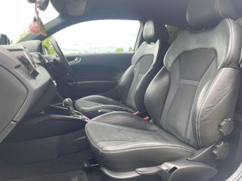 Audi A1 1.6 TDI S line Hatchback 3dr Diesel S Tronic Euro 6 (s/s) (116 p