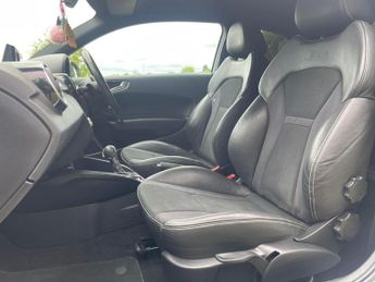 Audi A1 1.6 TDI S line Hatchback 3dr Diesel S Tronic Euro 6 (s/s) (116 p