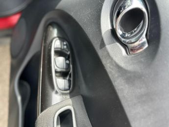 Nissan Juke 1.6 n-tec SUV 5dr Petrol CVT Euro 5 (117 ps)