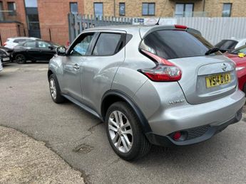 Nissan Juke 1.6 Acenta Premium SUV 5dr Petrol XTRON Euro 5 (117 ps)