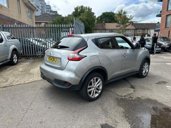 Nissan Juke 1.6 Acenta Premium SUV 5dr Petrol XTRON Euro 5 (117 ps)